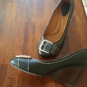 Black leather wedge shoes 10
